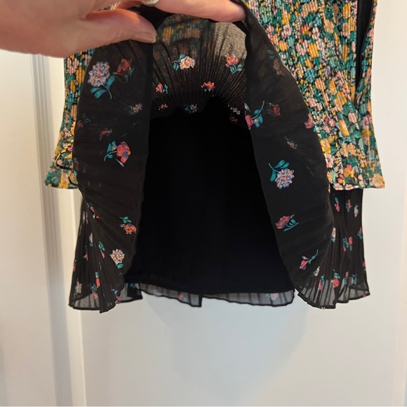 Oasis NWT Womens Size 4 Vibrant Tiered Pleated Floral & Flirty Mini Skirt - Picture 7 of 14